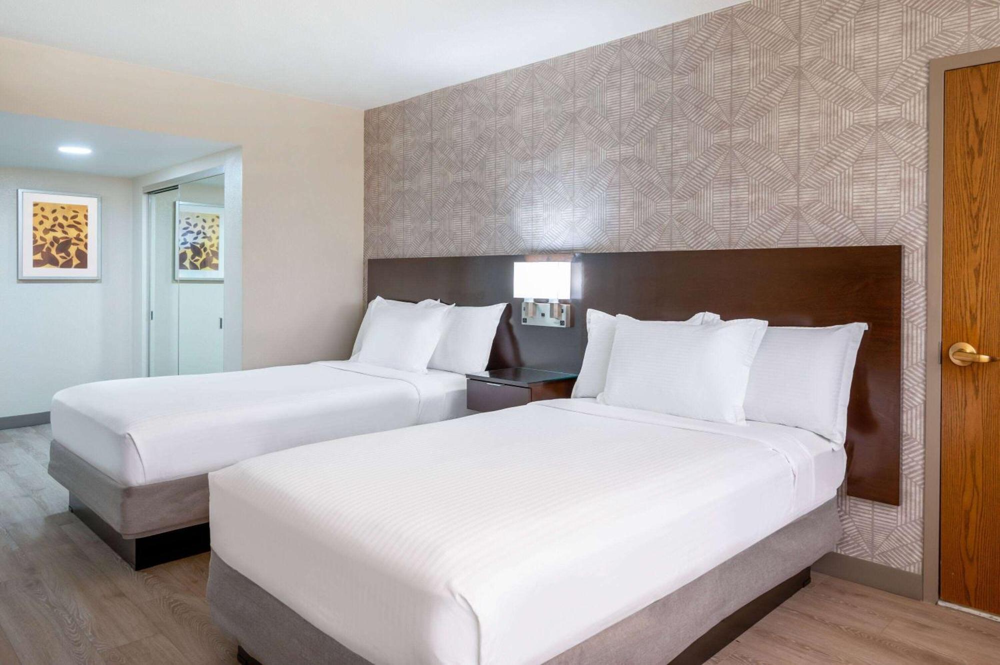 Wyndham Indianapolis Airport Ξενοδοχείο Εξωτερικό φωτογραφία
